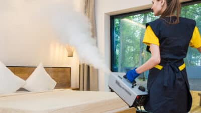 Traitement à vapeur contre punaise de lit