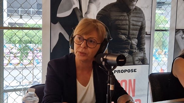 Catherine Lecourt, fondatrice de la société O Punaises prend la parole lors du podcast sur la punaise des luts, organisé par Hamelin.info