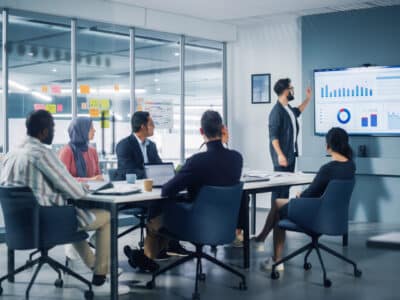 réunion d'equipe dans une entreprise