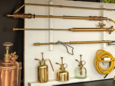 Matériel ancien pour expert anti-nuisibles